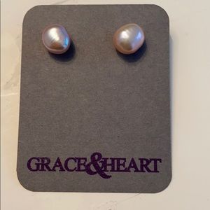 Grace & Heart Pink Pearl Earrings